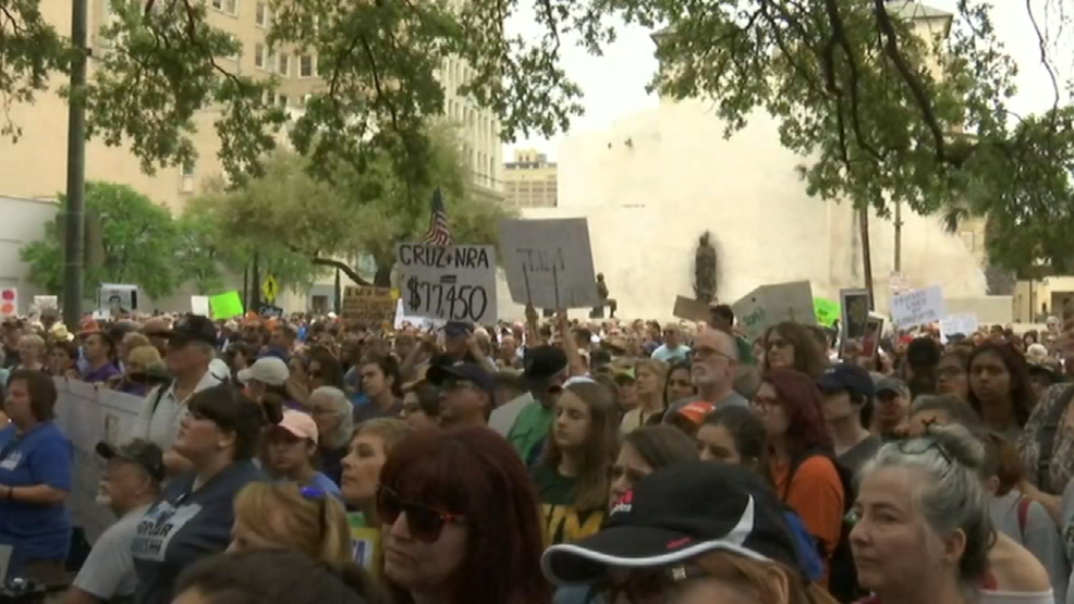 LIVE Thousands rally at San Antonio ‘March For Our Lives’ Downtown WOAI