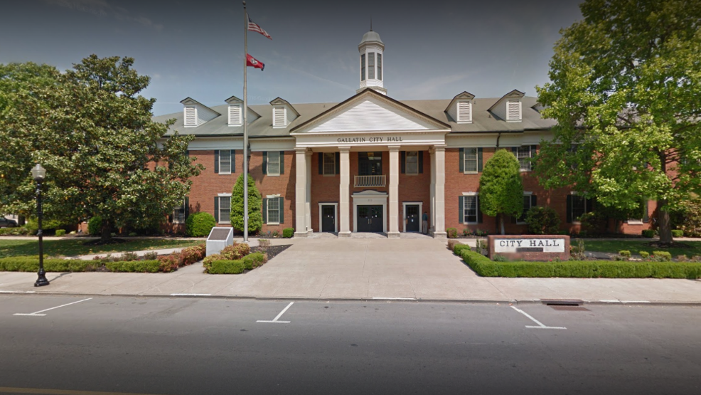 Gallatin City Hall opened as shelter for residents during severe storms