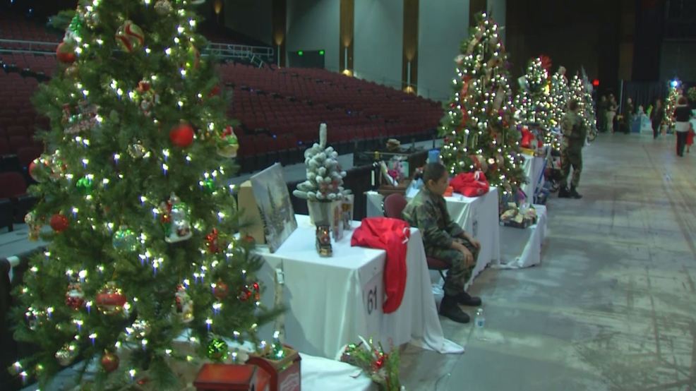 Bakersfield Women's Club host 38th annual Festival of Trees KBAK