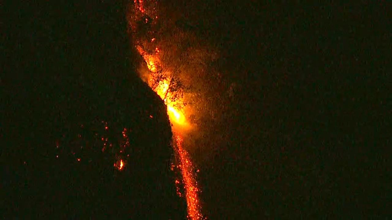 Fire burning in cliffs above Oneonta Falls in the Gorge | KATU