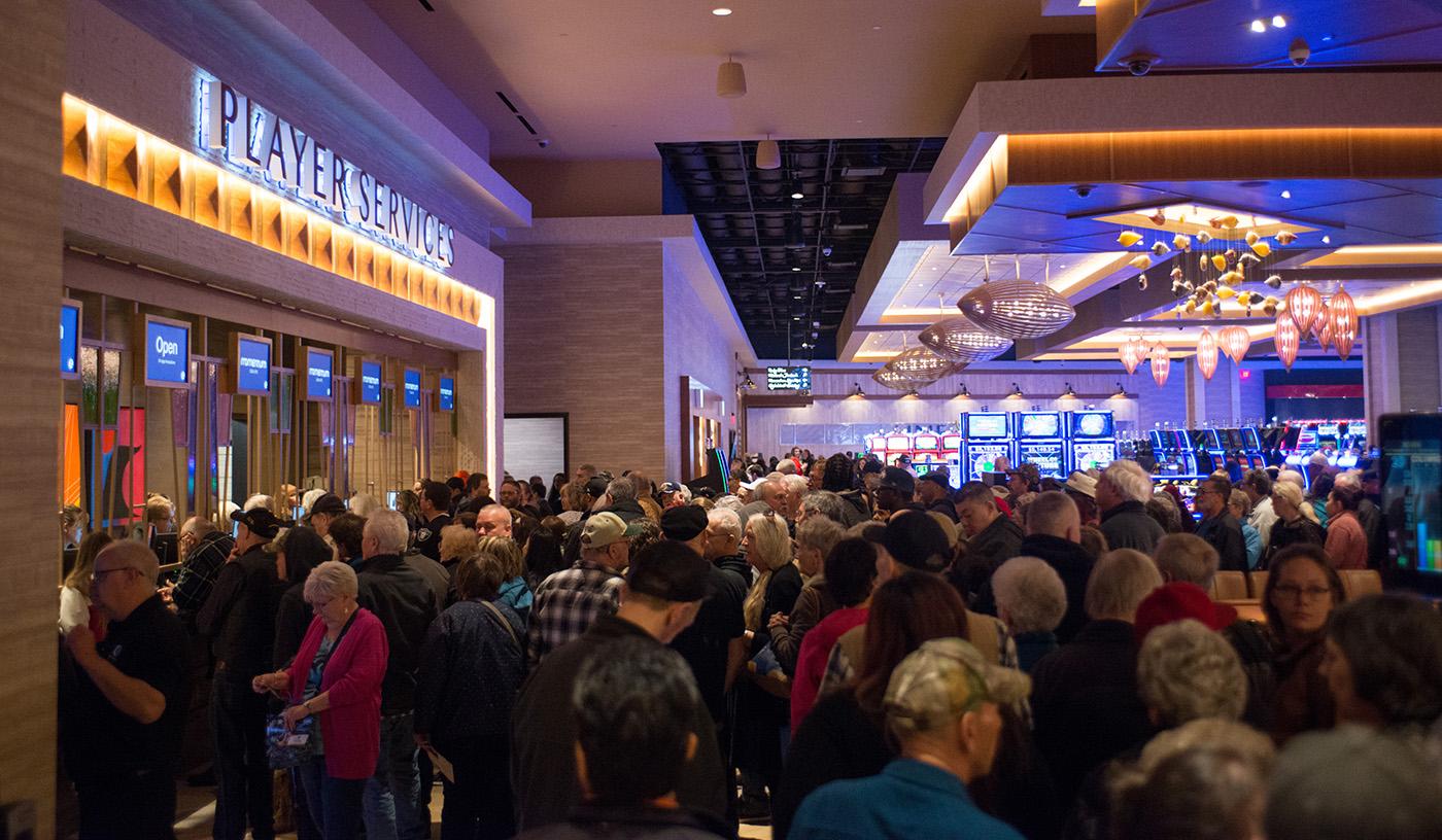 Large crowds gather for Ilani Casino grand opening | KATU1400 x 816