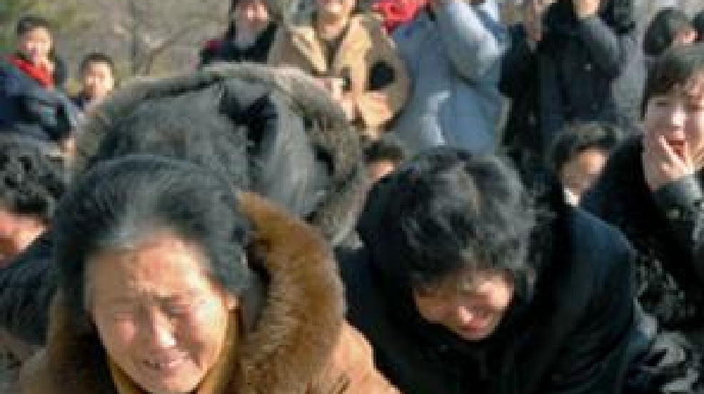 north_koreans_weeping_296.jpeg
