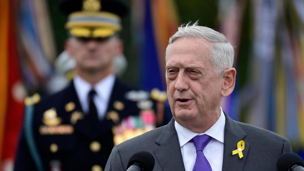 Trump Mattis AP18354806385466.jpg