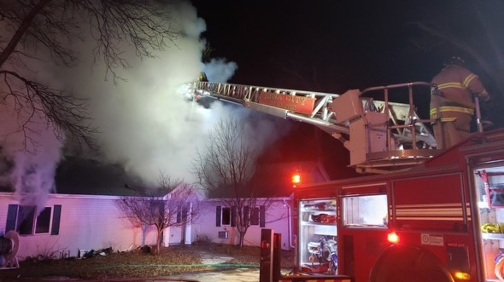 Early morning fire causes massive damage to Iowa City home KGAN