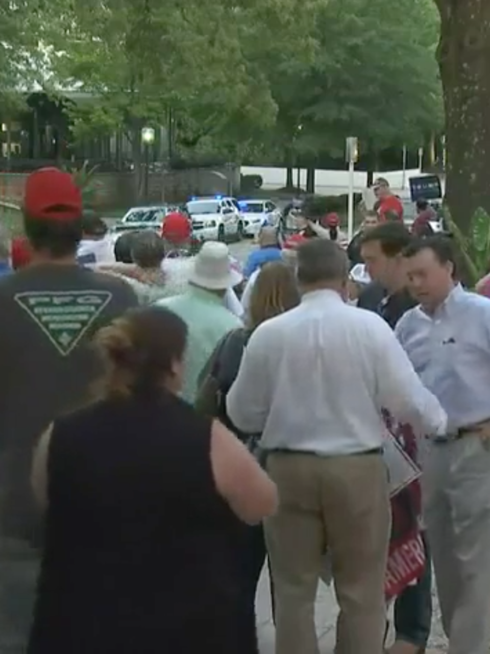 Watch Trump Supporters Protest Nancy Pelosi In South Carolina Wkrc