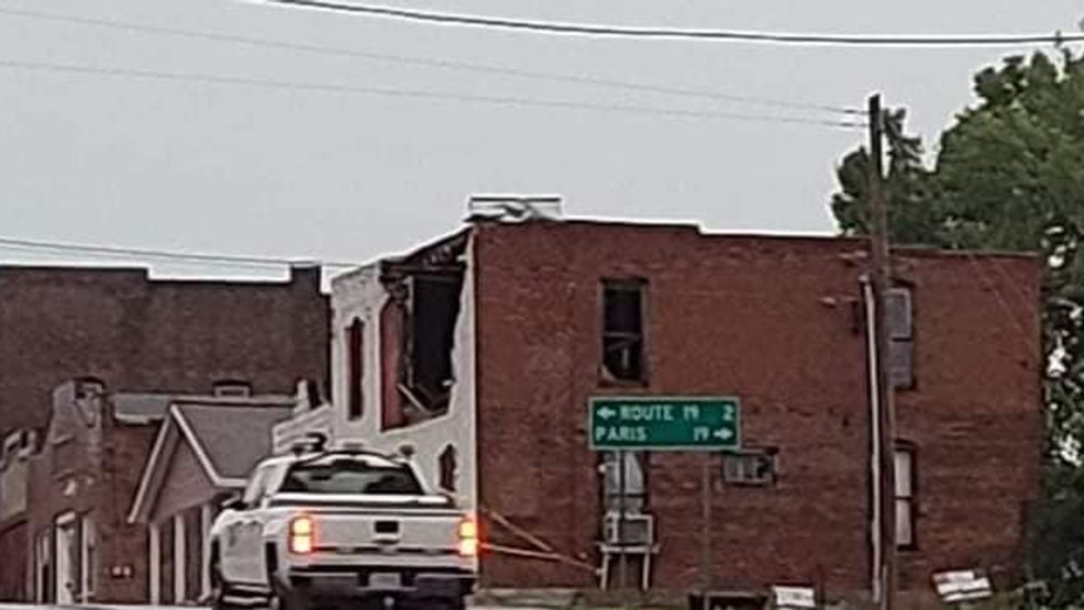 Perry, Missouri picking up the pieces after 90 MPH winds KHQA