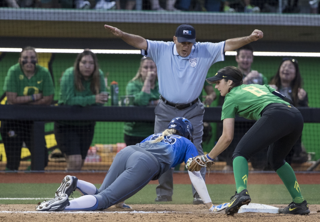 Photos UCLA snaps Oregon's 18game winning streak KVAL