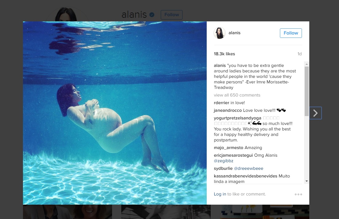 Pregnant Alanis Morissette Posts Nude Underwater Photo 