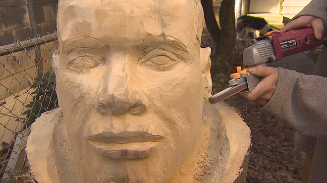 In Case You Missed It on KOMONews.com earlier this week: As the Seahawks sharpen their talons for next week's playoff game, a local artist is sharpening his blade in tribute.