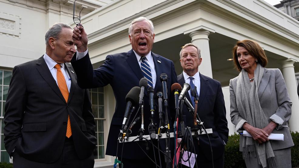 APTOPIX Trump Government Shutdown AP19009776184726.jpg