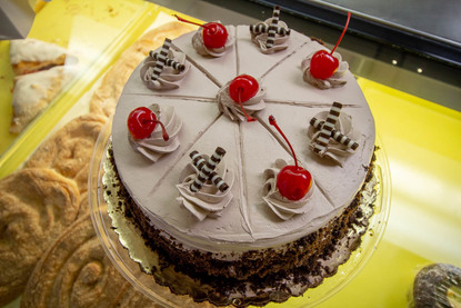 Emerson S Bakery Has Been A Family Owned Local Favorite Since The 70s Cincinnati Refined