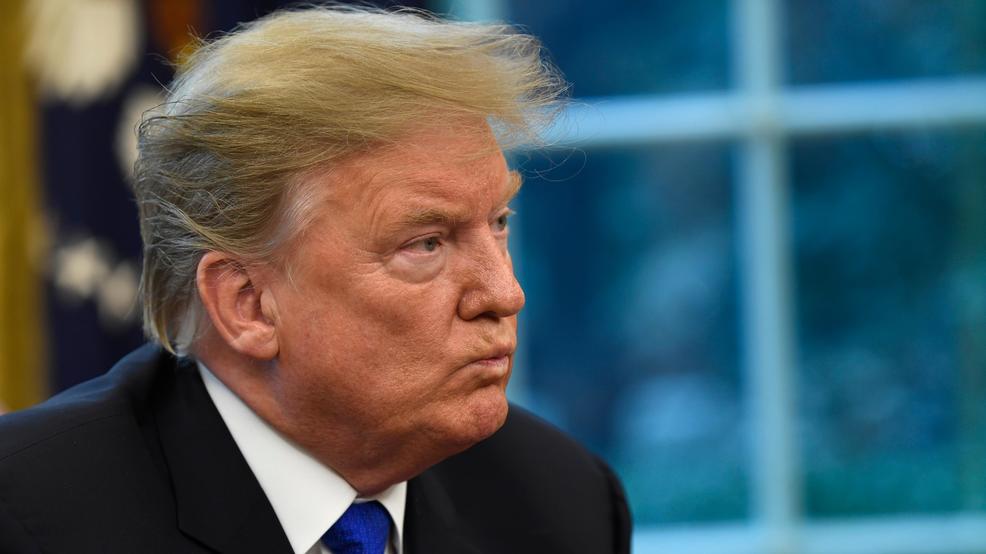 Trump tightens trade embargo on Cuba over aid to Venezuela